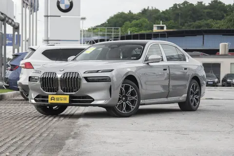 宝马全系列车型详细介绍(图1) 宝马敞篷跑车5系_宝马SUV系列详解_宝马轿车系列介绍