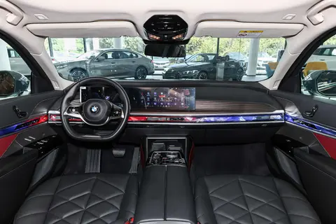 宝马全系列车型详细介绍(图2) 宝马SUV系列详解_宝马敞篷跑车5系_宝马轿车系列介绍