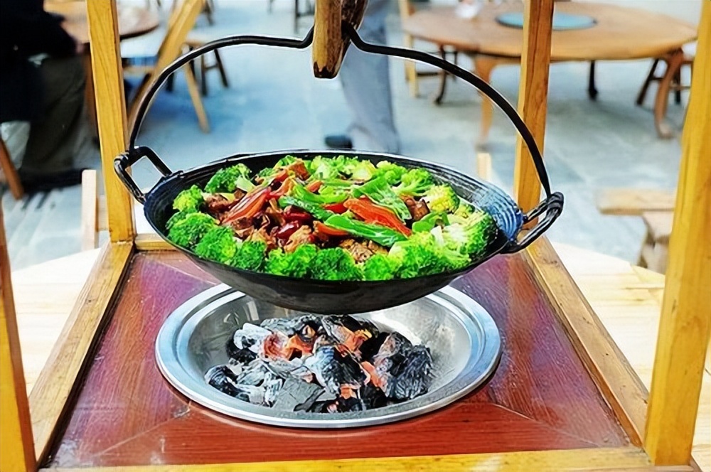 六安著名美食有哪些?六安十大代表名菜,都吃过的才是老六安人!(图8) 六安名菜推荐_安徽六安美食_霍山风干羊介绍