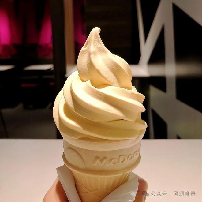 麦当劳,最受欢迎的“十大”单品,连员工都喜欢,大多数人去必点(图7) 麦当劳烧烤风味鸡翅_麦辣鸡翅巨无霸汉堡麦旋风_麦当劳最受欢迎的十大单品