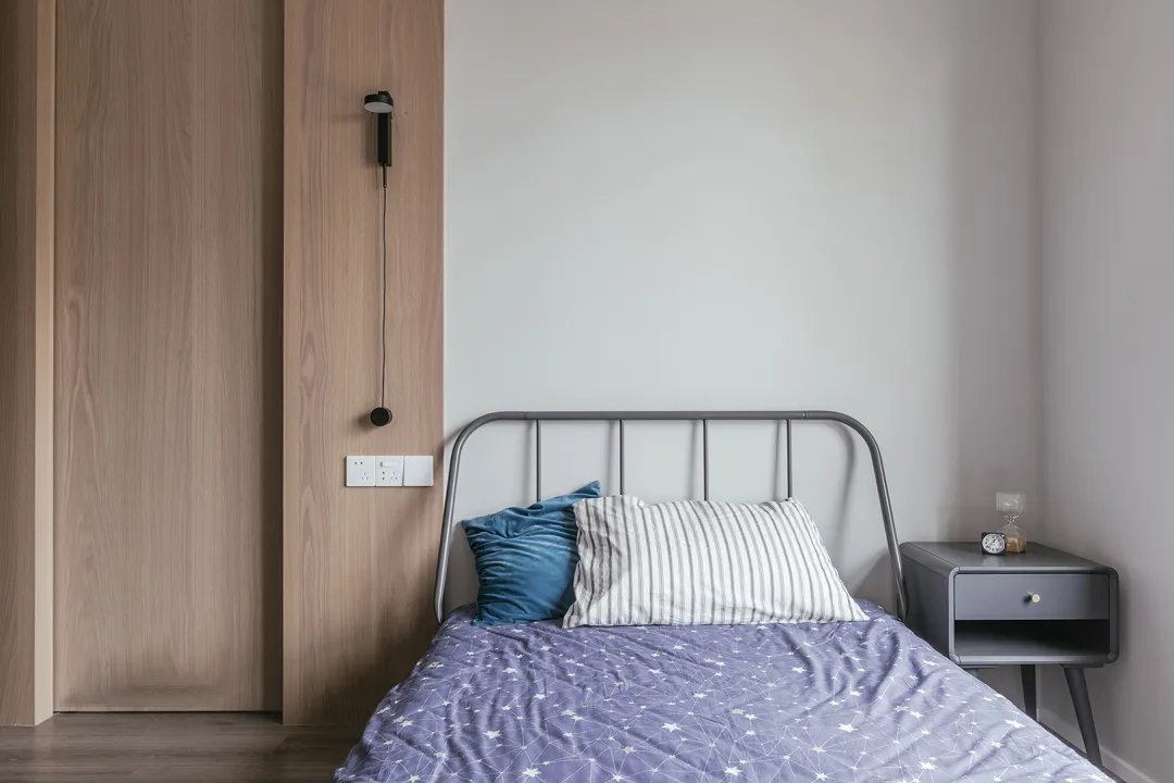 164m²的新房,他选择了现代简约风格,完工效果简洁大方!(图16) 现代简约复古设计_客厅无主灯电视墙设计_后现代简约装修