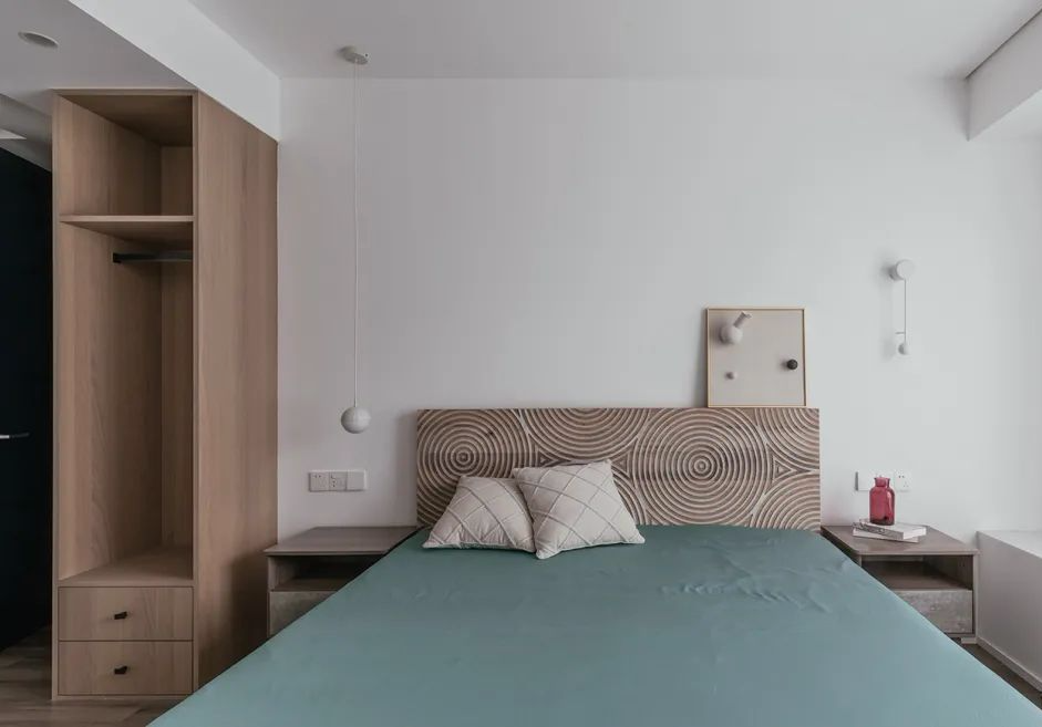 164m²的新房,他选择了现代简约风格,完工效果简洁大方!(图17) 后现代简约装修_客厅无主灯电视墙设计_现代简约复古设计