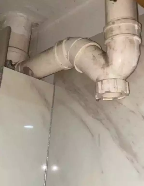 卫生间装修易忽视7点细节,工人为省事才不会好心告诉你(图14) 卫生间装修细节_防水二次排水做法_下水管道检修口