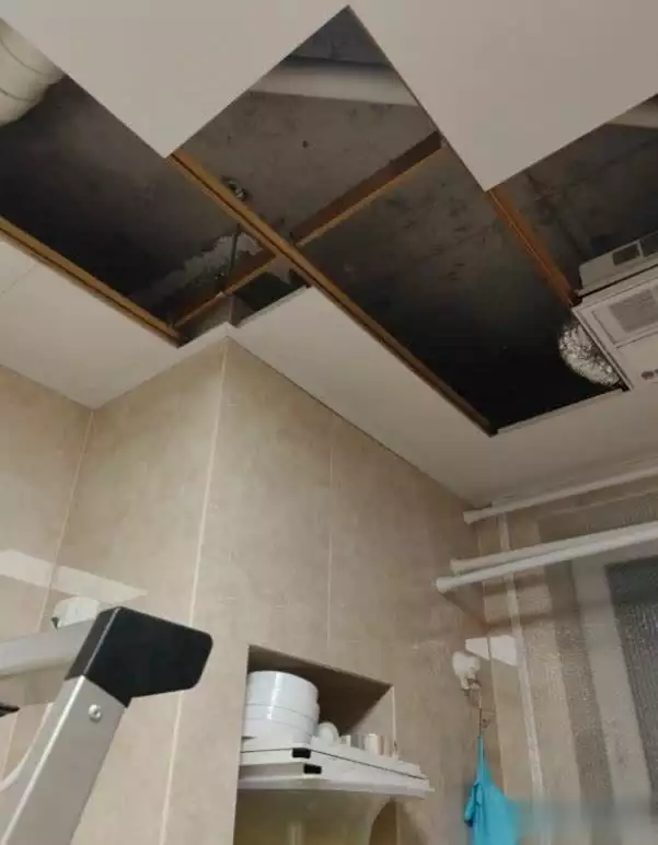 卫生间装修易忽视7点细节,工人为省事才不会好心告诉你(图16) 下水管道检修口_卫生间装修细节_防水二次排水做法