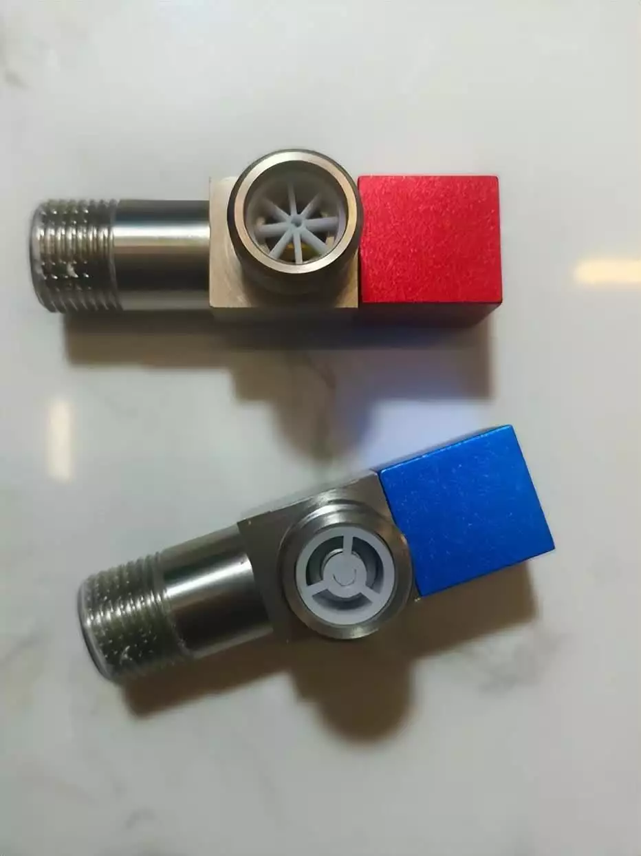 卫生间装修易忽视7点细节,工人为省事才不会好心告诉你(图7) 下水管道检修口_防水二次排水做法_卫生间装修细节