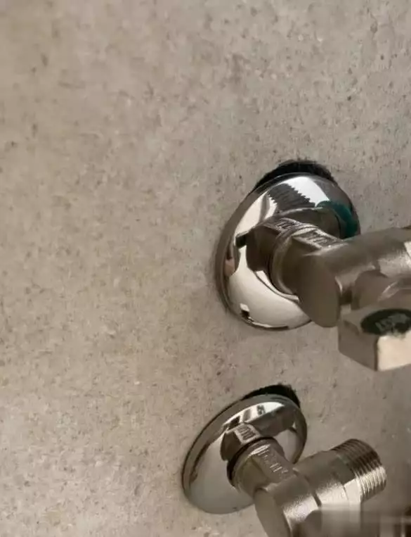 卫生间装修易忽视7点细节,工人为省事才不会好心告诉你(图9) 卫生间装修细节_防水二次排水做法_下水管道检修口