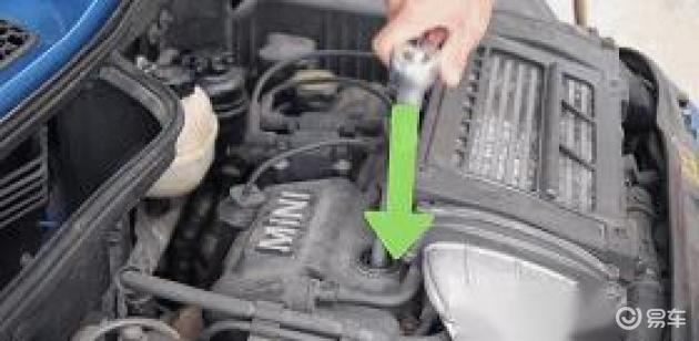 应该怎么更换汽车的火花塞?维修师傅:学会这几步,自己就可以换了!(图3) 汽车火花塞更换步骤_汽车火花塞更换教程_更换火花塞教程