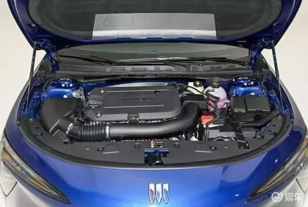 2025款别克君越上市,超低6.99L油耗,20.99万起,高性价比(图6) 2025款别克君越 百公里油耗不足7L 20.99万起_君威2025款报价