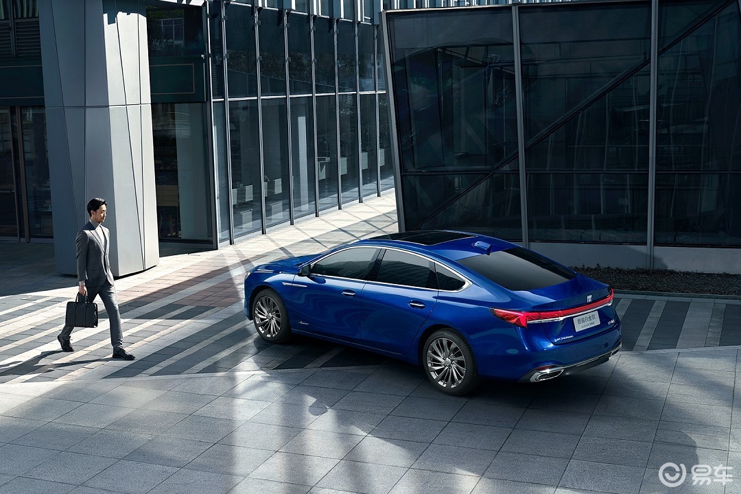 别克君越2025白金款上市 限时一口价15.99万起售(图5) 别克君越2025白金款_别克君越2025配置升级_君威2025款报价