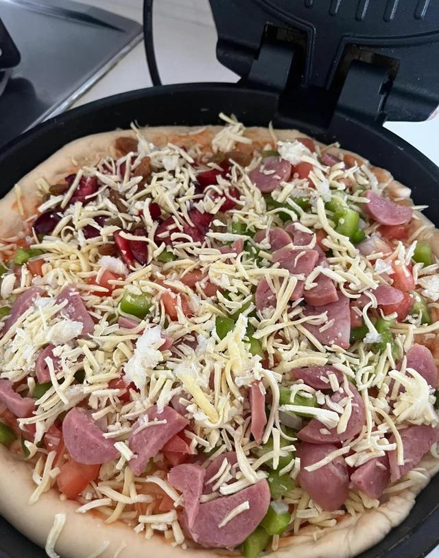 被年轻人的“电饼铛用法”惊到了!换一个思路,根本闲置不了(图13) 电饼铛多功能用法_电饼铛 披萨_电饼铛做舒芙蕾教程