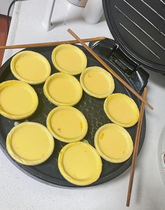 被年轻人的“电饼铛用法”惊到了!换一个思路,根本闲置不了(图7) 电饼铛多功能用法_电饼铛做舒芙蕾教程_电饼铛 披萨