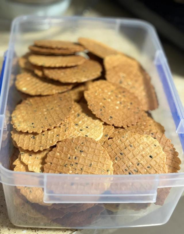 被年轻人的“电饼铛用法”惊到了!换一个思路,根本闲置不了(图8) 电饼铛 披萨_电饼铛多功能用法_电饼铛做舒芙蕾教程