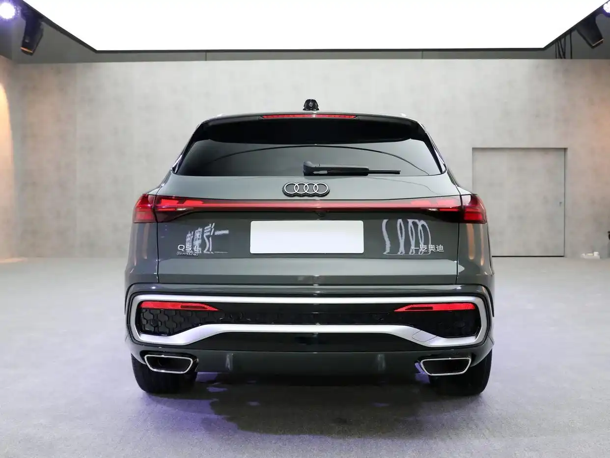 奥迪“大跳水”,前后5连杆,从近35万跌至25万,矩阵灯15雷达,拿出诚意(图8) q5奥迪报价2025款_奥迪Q5L价格优势_奥迪Q5L销量分析