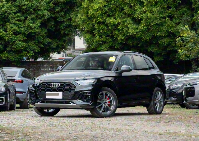 皆碑:降价12万的奥迪Q5L,是真香还是老古董?(图1) 25万购BBA中级SUV_奥迪Q5L降价12万_q5奥迪报价2025款