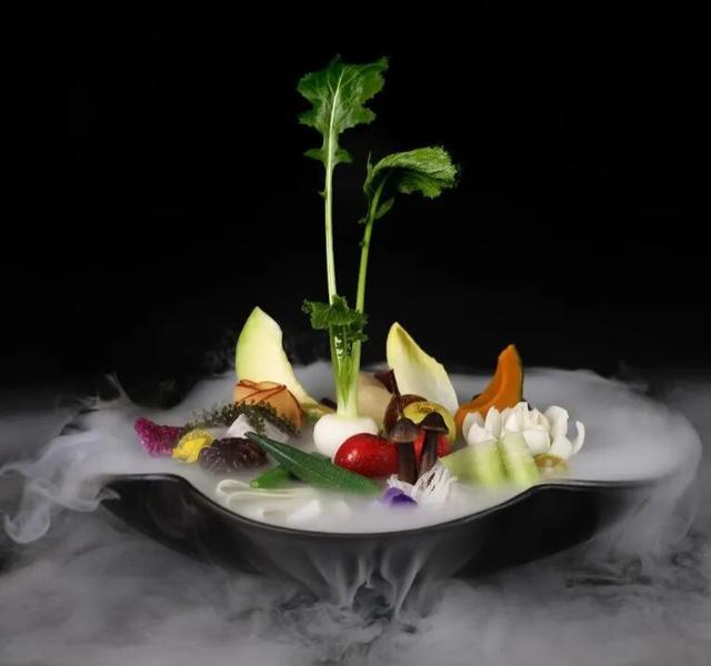 2026版米其林发布,东城24家餐馆上榜,附全名单(图3) 北京24小时夜宵哪好吃_不夜节现场_簋街美食消费升级