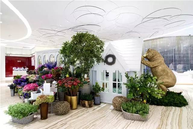 购物中心里特能赚钱的32家花店,年营业额10亿+!(图6) 购物中心高颜值赚钱花店_高端商场花店品牌分析_花店 装修