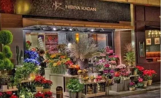 购物中心里特能赚钱的32家花店,年营业额10亿+!(图7) 购物中心高颜值赚钱花店_花店 装修_高端商场花店品牌分析