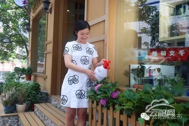 云阳居然有家这么高大上的花店,只有最浪漫的人才知道(图3) 云阳香颂花店_法国装修风格花店_花店 装修