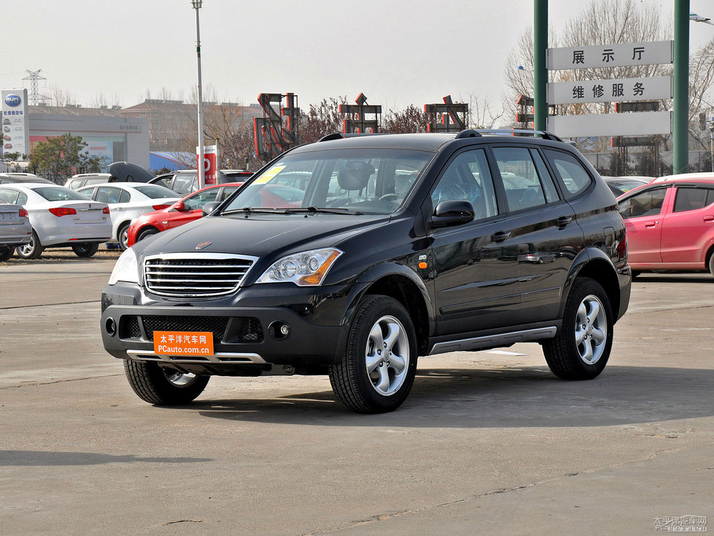 荣威W5 2011款 1.8T AT 四驱豪域版细节亮点有哪些 荣威W5购车手册(图1) 2011款荣威W5外观内饰配置空间_家用荣威w5怎么样_2011款荣威W5动力底盘细节做工