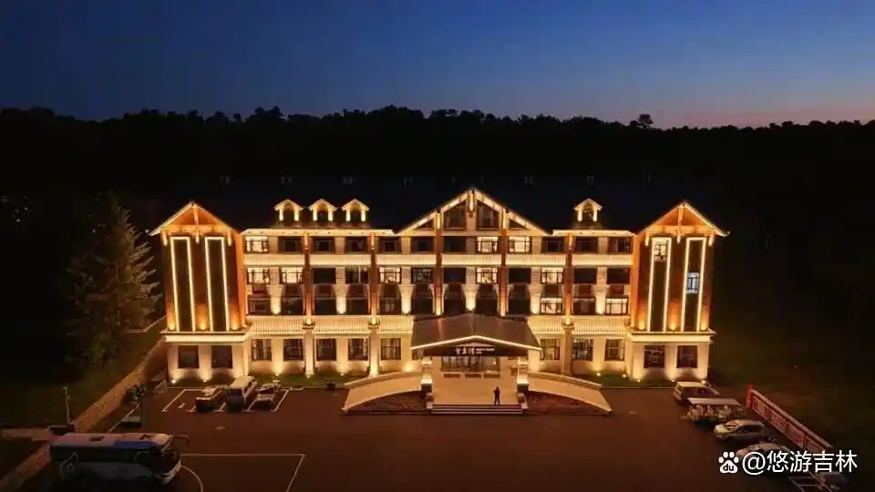 露水河长白山狩猎度假区攻略_长白山景区建筑_乘着高铁游白山