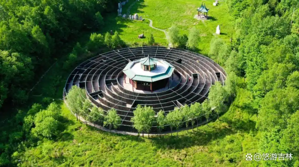 长白山景区建筑_露水河长白山狩猎度假区攻略_乘着高铁游白山