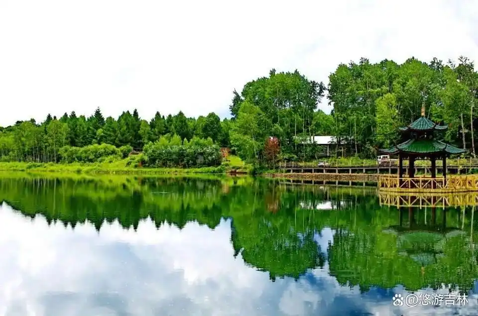 露水河长白山狩猎度假区攻略_乘着高铁游白山_长白山景区建筑