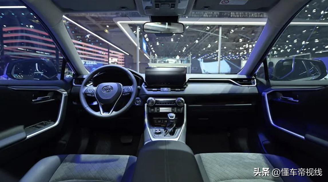 新车 | 引入越野套件 丰田新款RAV4荣放4月27日上市 现款17.58万起(图4) 新款RAV4荣放Adventure越野套件_rv4报价_RAV4荣放11款车型售价区间