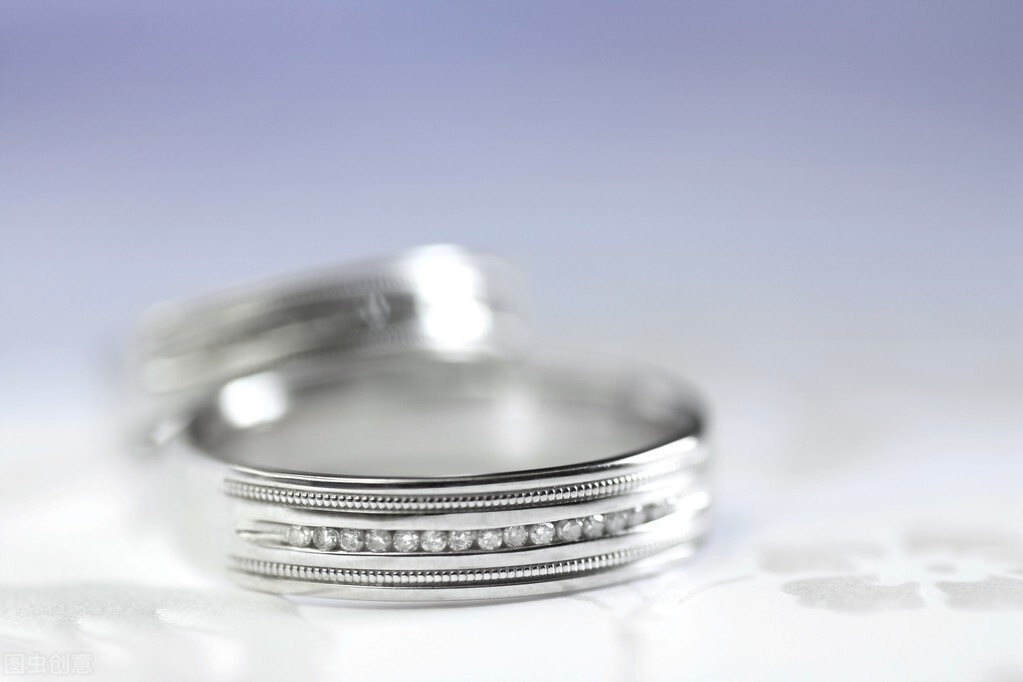 铂金和白金到底有什么不同?哪个更好?(图5) 购买白金与铂金区别_白金与18K白金差异_白金价钱