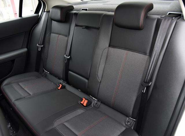 征求家人意见,怒提观致3城市通勤,驾驶180天,车主说了用车感受(图4) 观致3城市通勤用车感受_观致3两厢价格_观致3车主180天驾驶体验分享