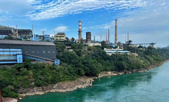 去了趟攀枝花,总算搞明白,为啥攀枝花是四川“离谱”的城市(图5) 攀枝花景点怎样游玩最合理_攀枝花交通枢纽_攀枝花产业转型氢冶金