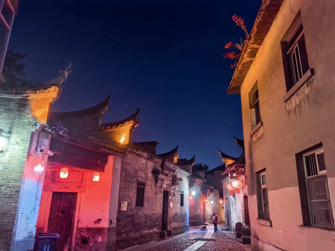 我是上海人,在赣州待了四天,忍不住想说说游玩的感受和建议(图12) 通天岩石窟_赣州附近的旅游城市_赣州宋城墙