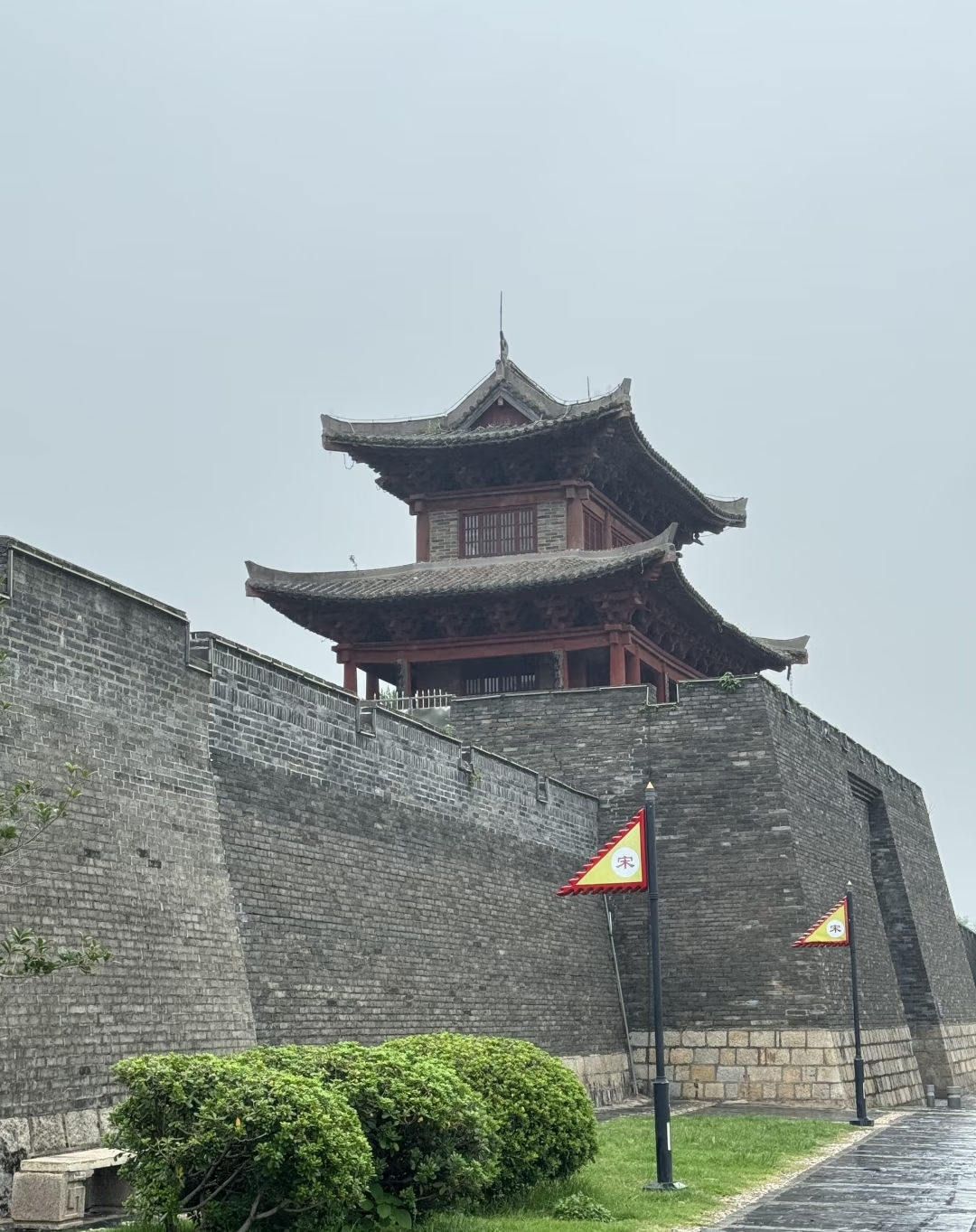 我是上海人,在赣州待了四天,忍不住想说说游玩的感受和建议(图3) 赣州宋城墙_通天岩石窟_赣州附近的旅游城市