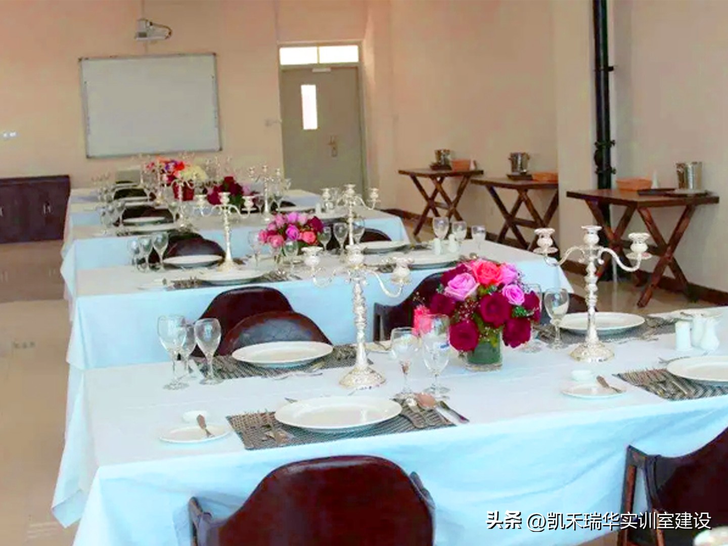 西餐实训室建设方案:营造沉浸式西餐服务与宴会设计实训场景(图2) 西餐实训室建设方案_制作宴会菜单的软件_沉浸式西餐服务模拟