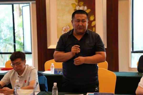 高质量发展·吉木乃进行时丨足球为媒 商机为实!吉木乃借全国职工足球赛事向全国推介核心资源(图2) 吉木乃县景区_中国职工足球联赛全国总决赛产业座谈会_吉木乃县区位优势