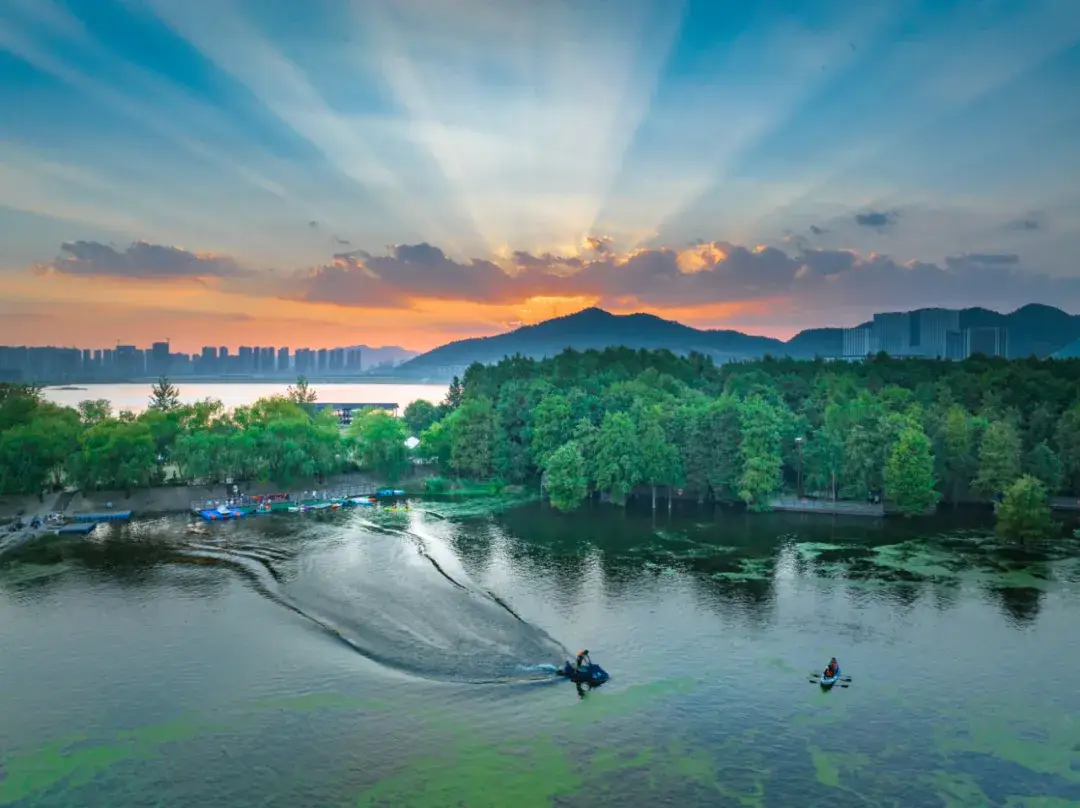 2025旅行计划,从临安开始!(图21) 浙江省临安市旅游景点_临安百丈岭徒步路线_临安大明山滑雪乐园