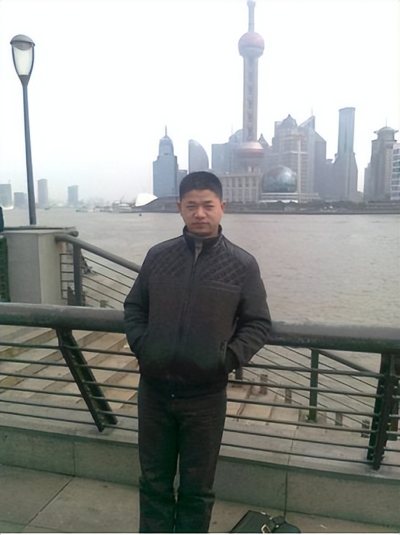 那个花17万跑意大利打工的人后来怎么样了(图8) 意大利披萨_意大利披萨饼皮手法_意大利披萨饼