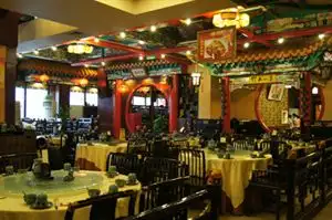 缪氏川菜食府:让川菜更有风情(图1) 缪氏川菜美食寻根_南山店特色装修_深圳缪氏川菜