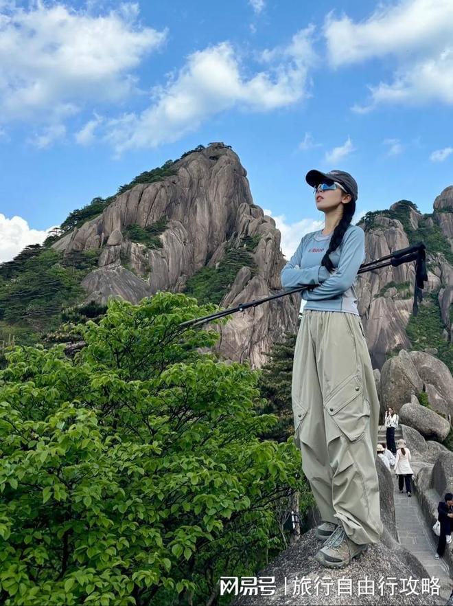 报团去黄山旅游4天大概多少费用,具体花费及景点介绍(图1) 黄山阿洁向导服务_黄山汽车客运总站电话_黄山4日游攻略