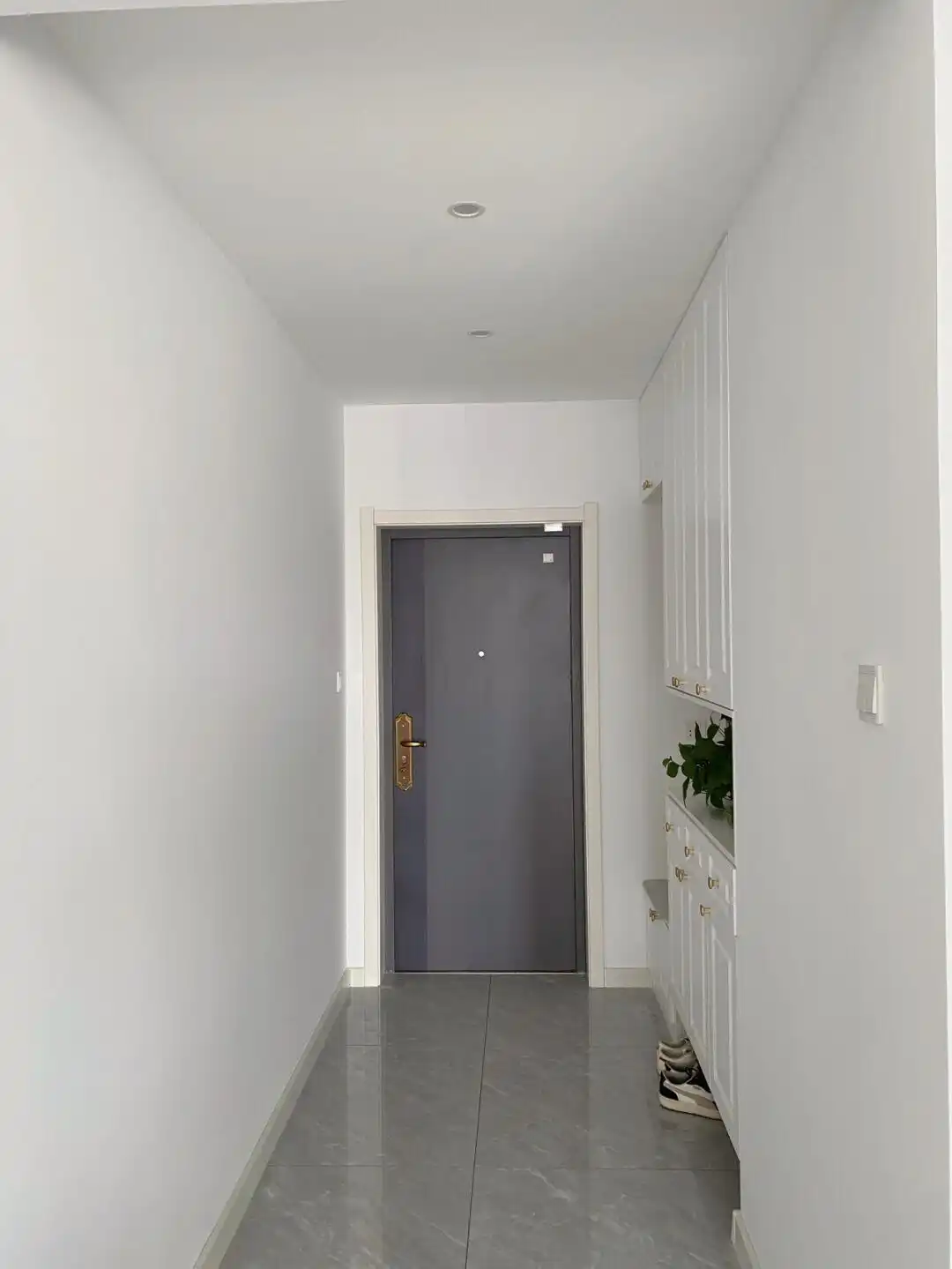 越来越多人装修不做吊顶,看她家新房,极简又舒适,百看不厌!(图1) 不做吊顶装修_极简风格家装_卫生间不吊顶图片