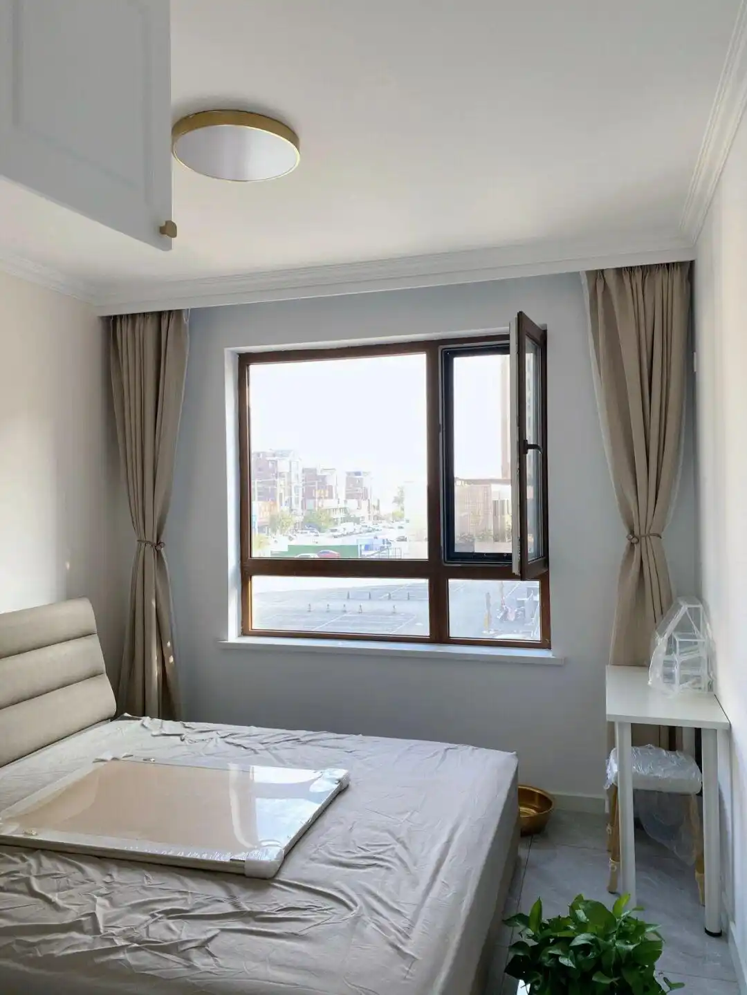 越来越多人装修不做吊顶,看她家新房,极简又舒适,百看不厌!(图8) 不做吊顶装修_卫生间不吊顶图片_极简风格家装