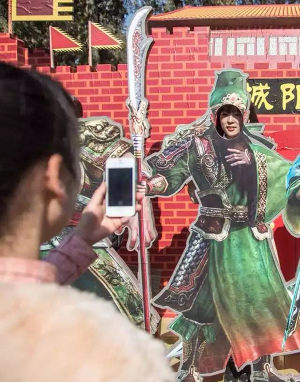 春节假期洛阳接待游客186.72万人次 揽金10.97亿元(图1) 洛阳春节庙会活动_洛阳东花园皇家庙会票多少钱一张_洛阳春节旅游市场