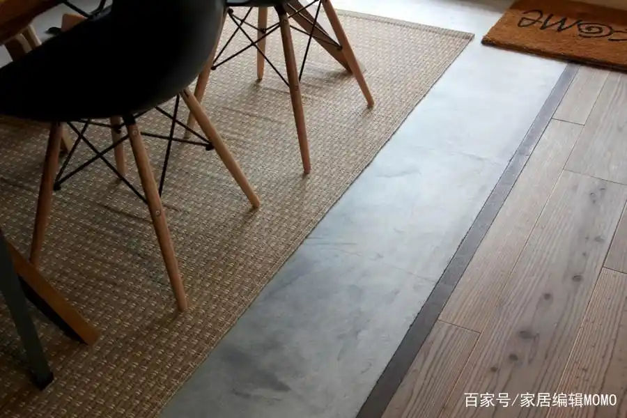 这家人的实用主义火了,全屋不做吊顶,毛坯走明线,简单又好看(图5) 全屋不做吊顶毛坯走明线装修设计_轻装修重装饰实用主义家居案例_卫生间不吊顶图片