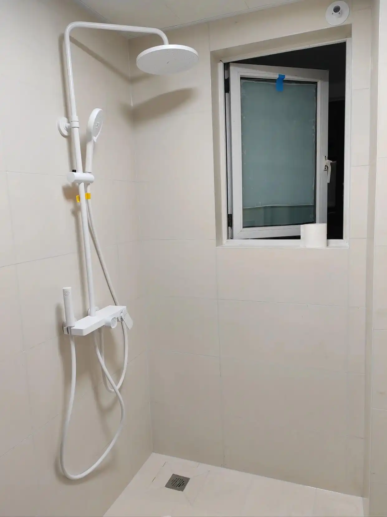 全屋不做吊顶,不做电视墙,极简风装修省钱实用!(图10) 卫生间不吊顶图片_极简装修省钱技巧_不做吊顶电视背景墙