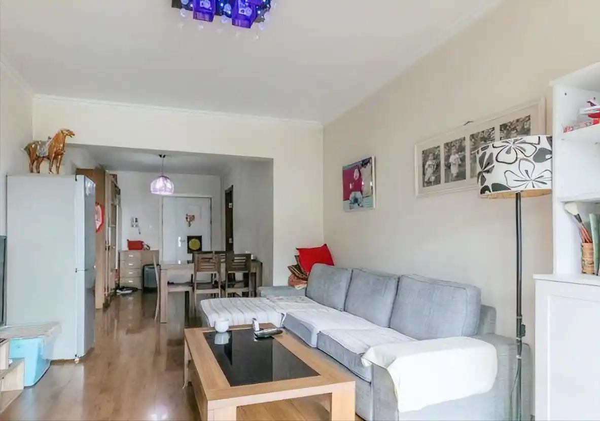 老婆坚持全屋不吊顶只走石膏线,完工后发现太漂亮啦,忍不住晒晒(图2) 两室婚房简约设计分享_新婚夫妇省城买房装修经验_卫生间不吊顶图片