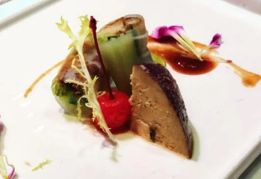 广州十大顶级私房菜(图37) 广州西餐厅家具_高端私人定制餐厅_广州私房菜