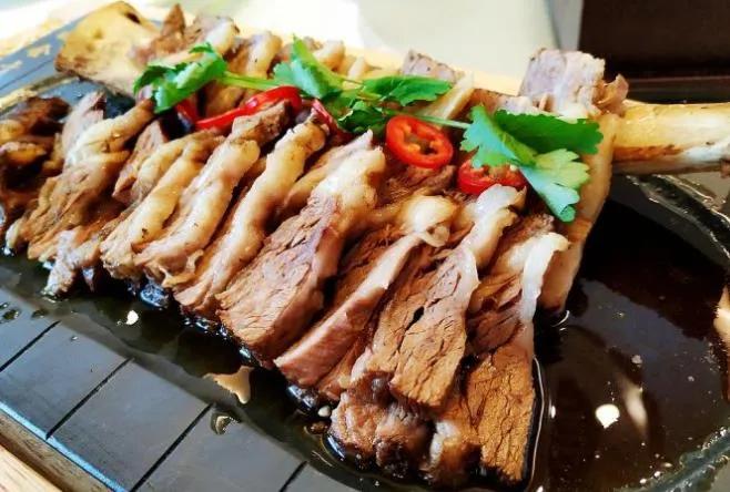 广州十大顶级私房菜(图40) 广州西餐厅家具_高端私人定制餐厅_广州私房菜