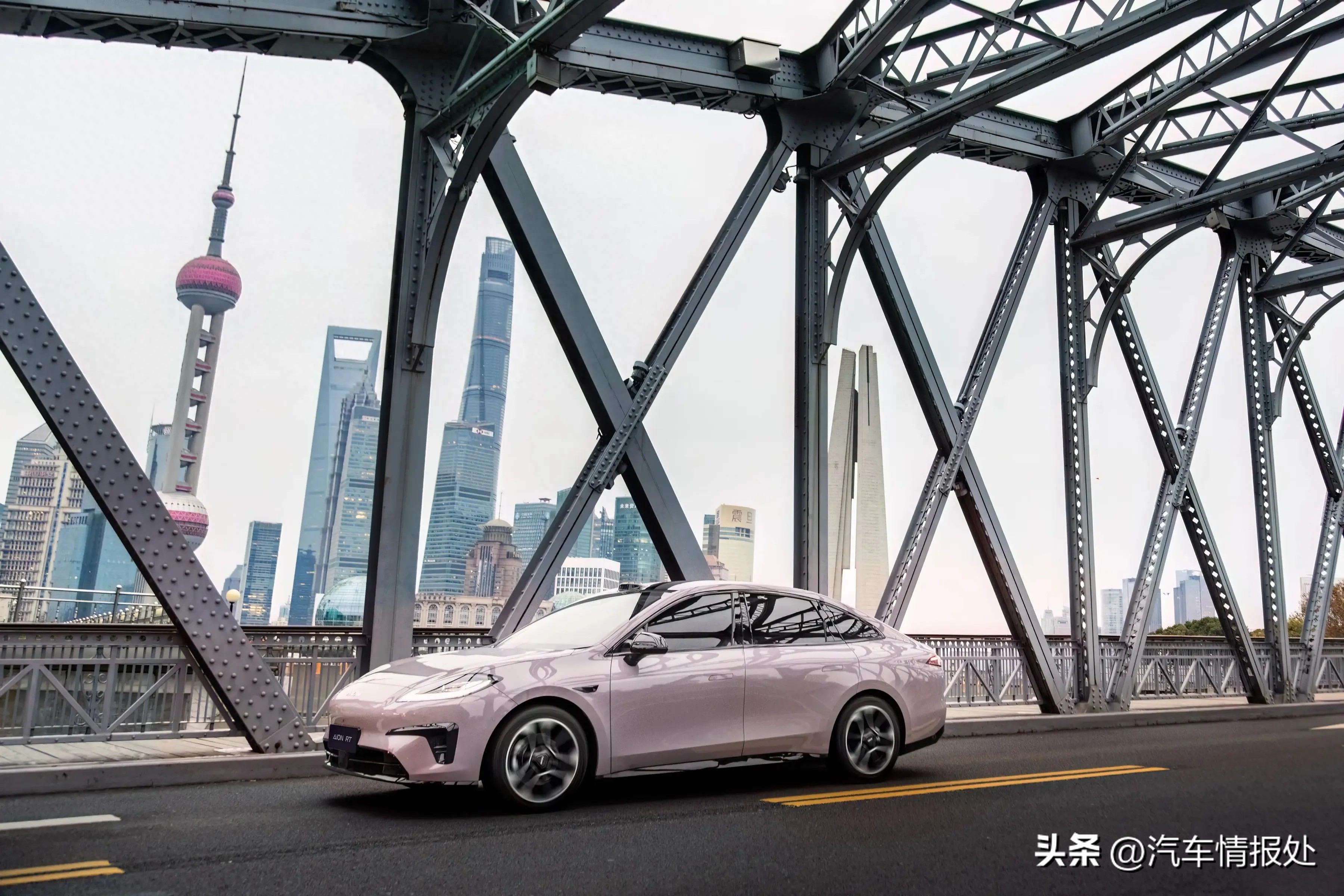 推荐10款10-15万降价力度最大的纯电轿车,看看哪款性价比更高(图1) 10-15万新能源汽车推荐_高底盘中轿车推荐_长续航智能轿车性价比