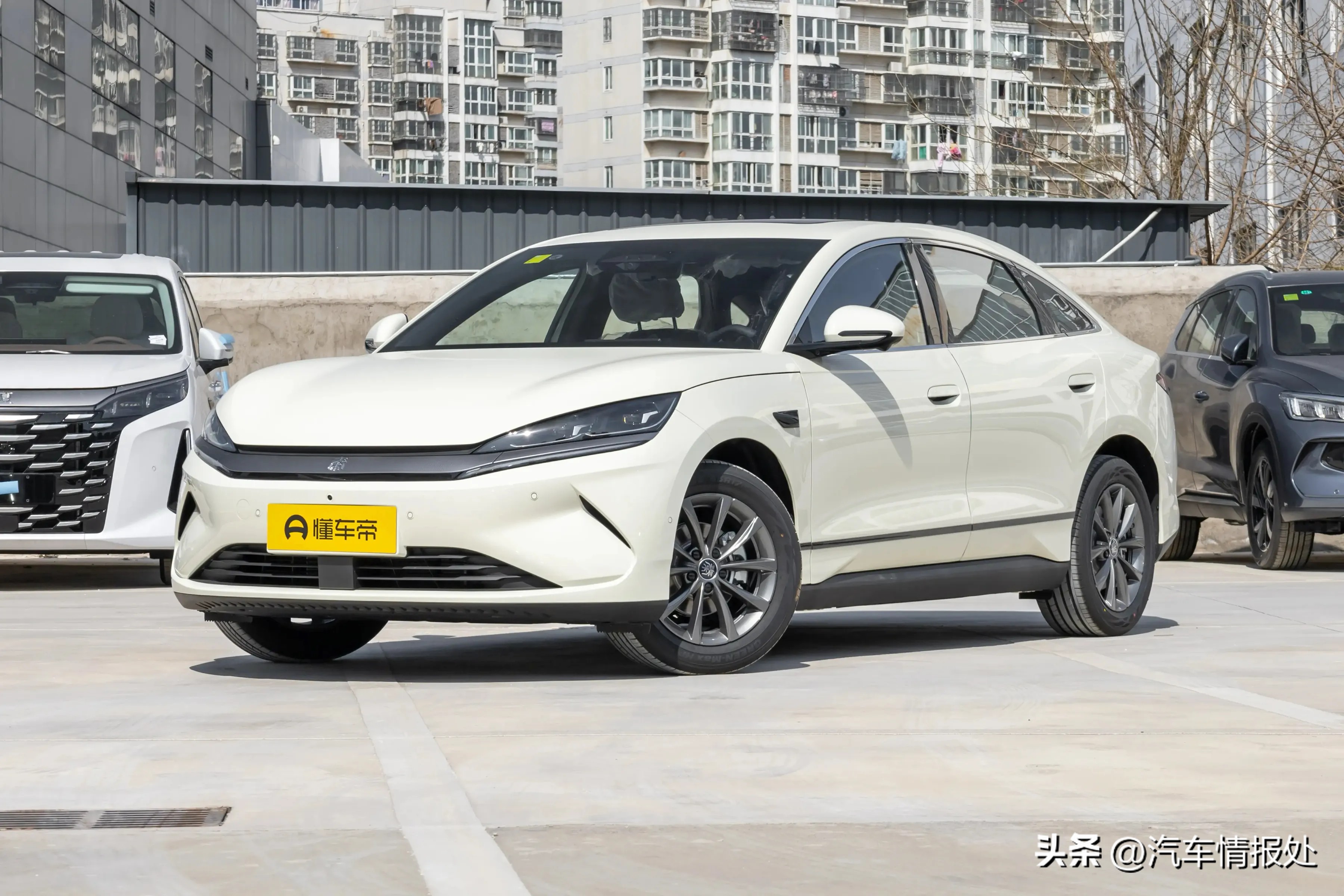 推荐10款10-15万降价力度最大的纯电轿车,看看哪款性价比更高(图2) 高底盘中轿车推荐_10-15万新能源汽车推荐_长续航智能轿车性价比