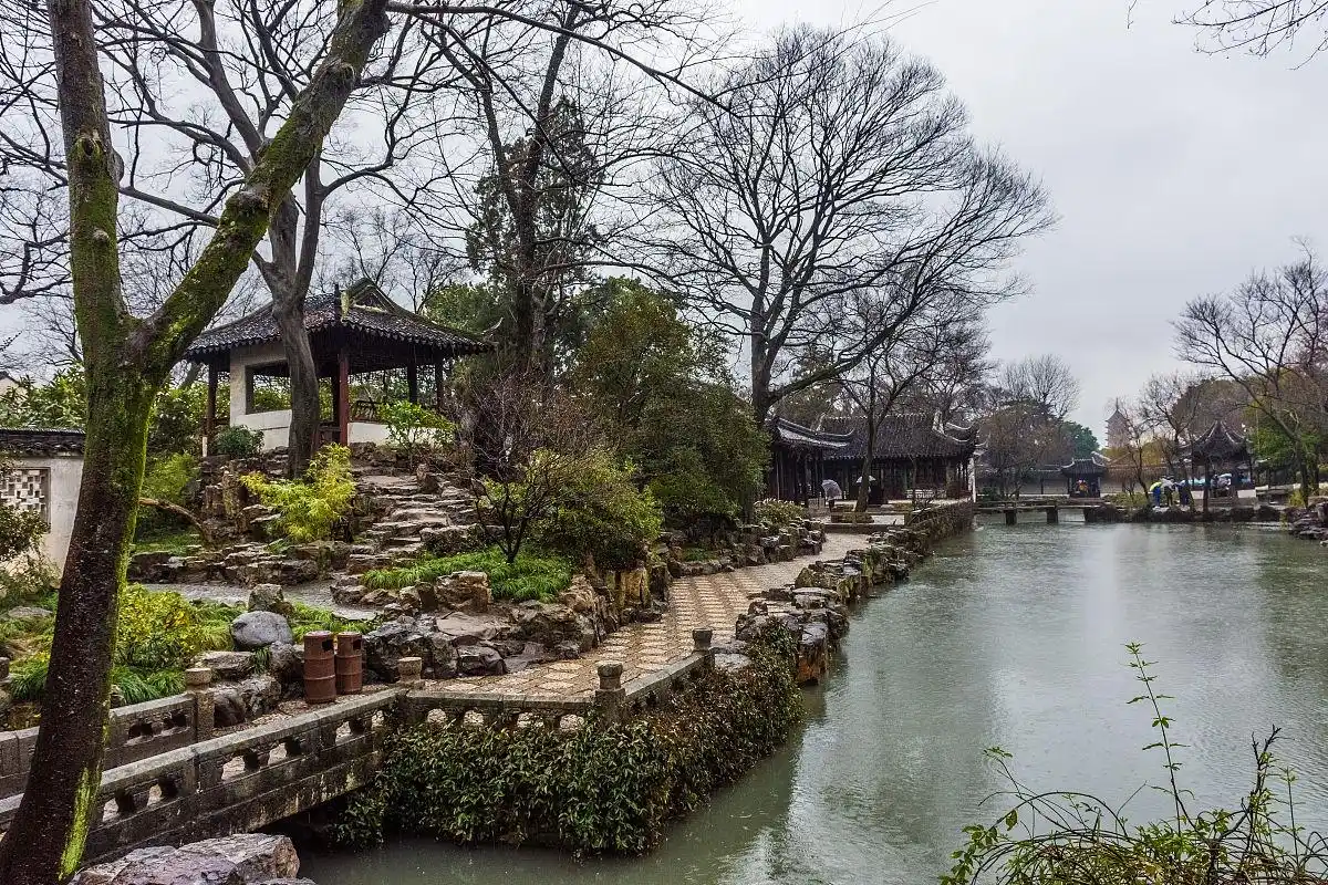 探秘江南秘境,梅花洲景区,你真的了解它的美吗?(图1) 梅花洲古宅探秘明清历史_梅花洲景区游玩攻略_江南水乡梅花洲古桥流水人家