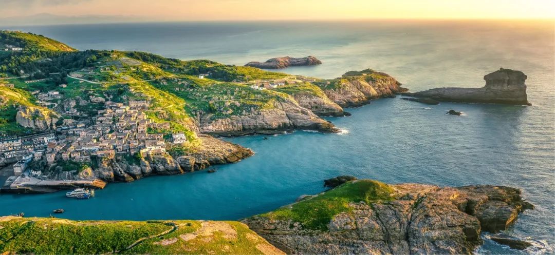 夏天还没走!宁德5个被上帝私藏的绝美海岛,赶紧去浪一浪~(图2) 福鼎台山岛旅游攻略_嵛山岛最美海岛旅游攻略_宁德市旅游景点大全